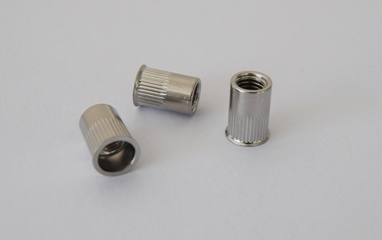 谈球吧体育官网入口圆柱型小头铆螺母M6